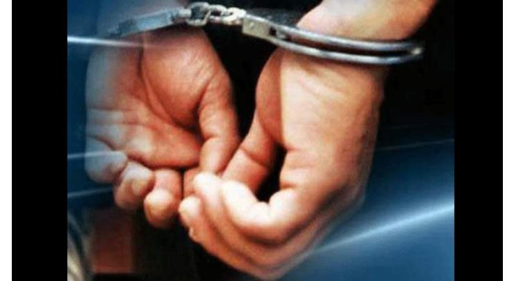 24 criminals held with drugs, weapons 