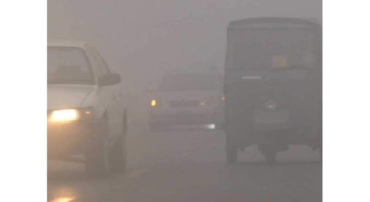 Faisalabad experiences foggy weather 