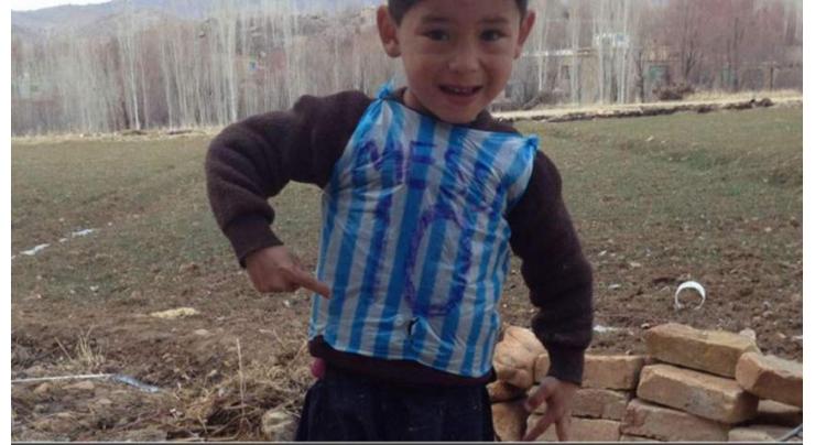 Football: Afghan bag shirt boy meets his idol Messi 