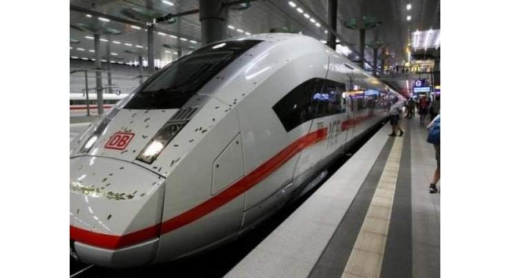 Crowdfunded train service takes on German rail giant 