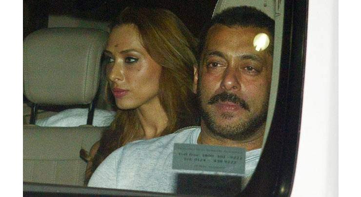 Salman Khan spotted with Lolia Vantur