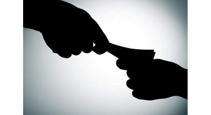 Patwari held red handed for taking bribe 
