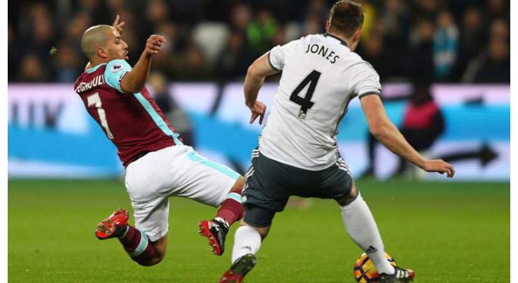 West Ham to appeal Feghouli red card 