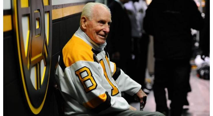Bruins legend Milt Schmidt dies at 98 