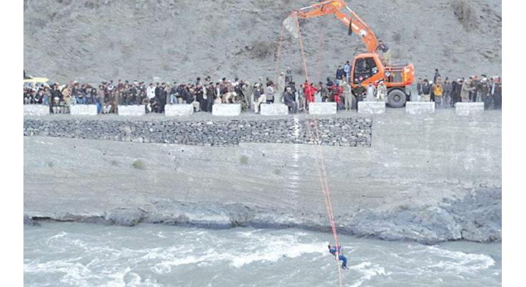 Three killed as a loaded pickup fell into Indus River at Kohistan 
