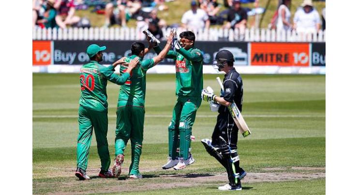 Bangladesh bowl first in must-win NZ clash 