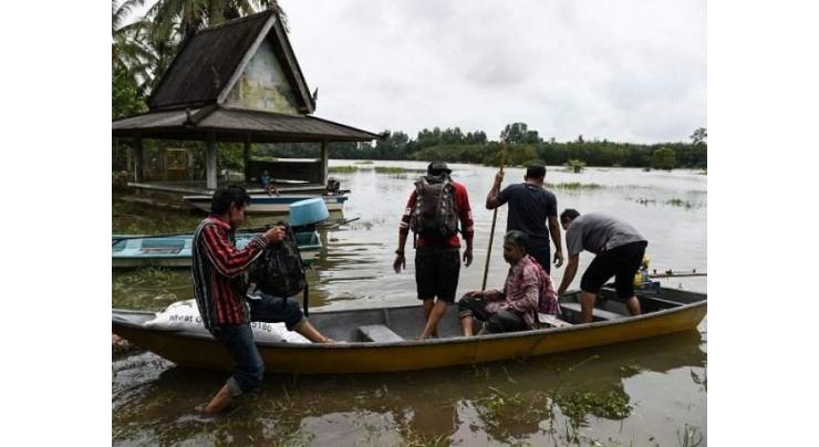 Six dead as floods spark chaos in Thai south 