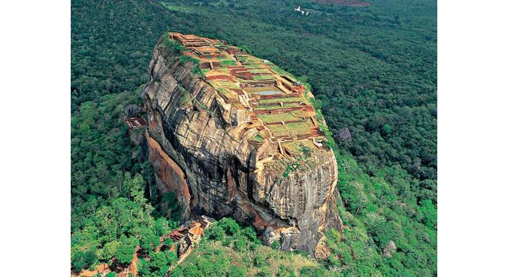 Sri Lanka tourism hits record $3.5 bn in 2016 
