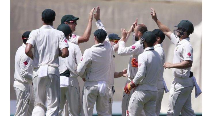 Cricket: Pakistan 128-5 at lunch, trail Australia by 336 