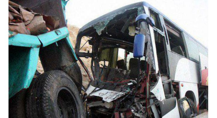 Woman killed, 8 others injured in accident 