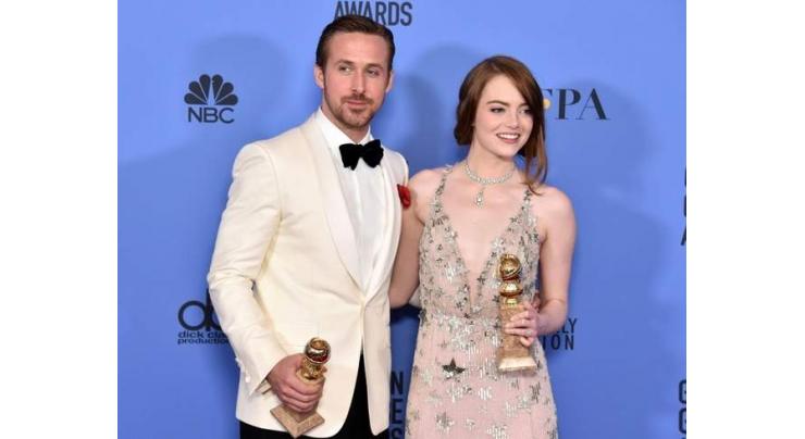 'La La Land' waltzes to big victory at Golden Globes 