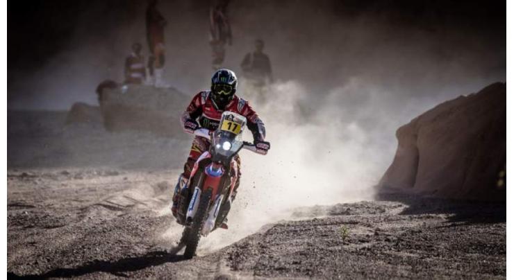 Metge wins Dakar 10th moto stage, Quintanilla out 