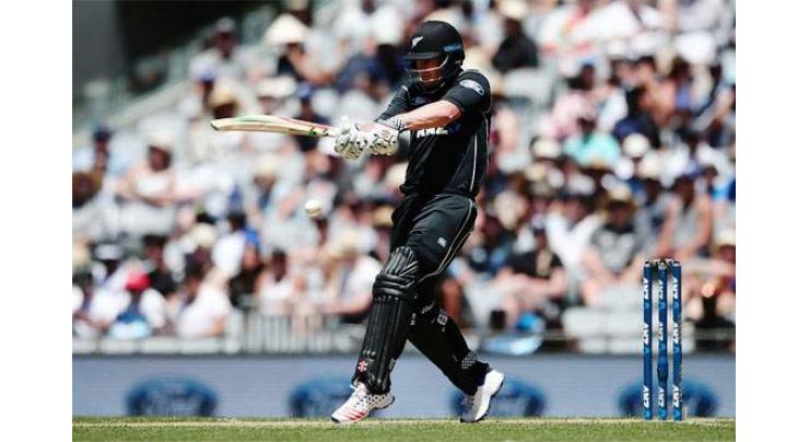 Cricket: Understrength Aussies restrict Black Caps to 286 