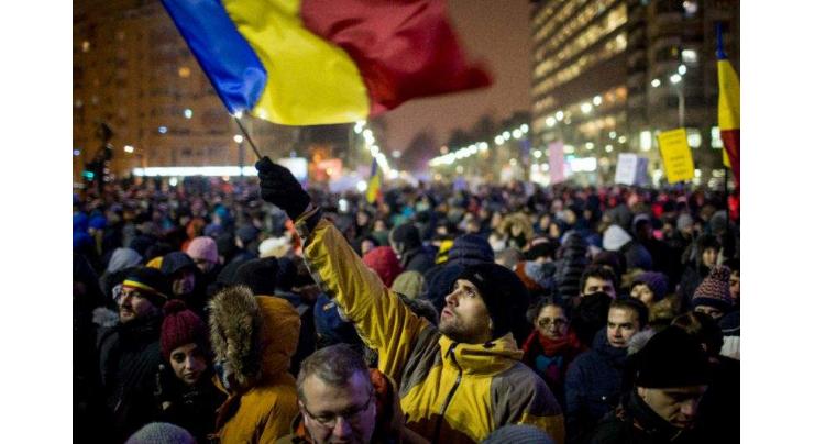 40,000 Romanians protest against amnesty bill 