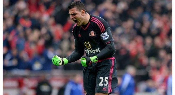 Football: Moyes buys familiar faces to boost Sunderland survival bid 