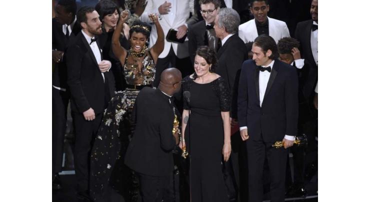 'Moonlight' wins best picture as Oscars ends in chaos 