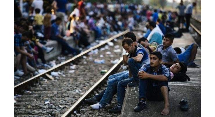 Hungary approves detention of all asylum-seekers 