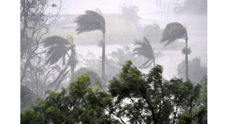 'Monster' cyclone Debbie batters northeast Australia 