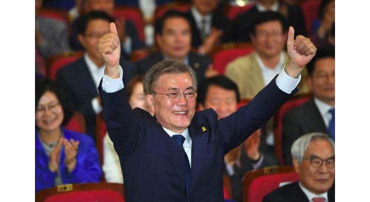 Moon begins term as S. Korea president: Election Commission 