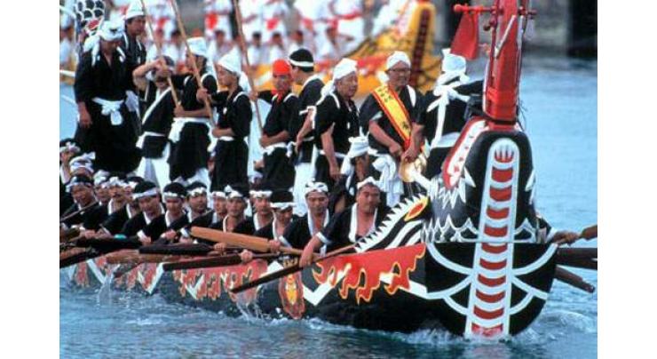 Chinese dragon boat team set new Guinness world record 