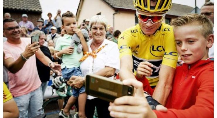 Froome eyes historic double in 'vicious' Vuelta 