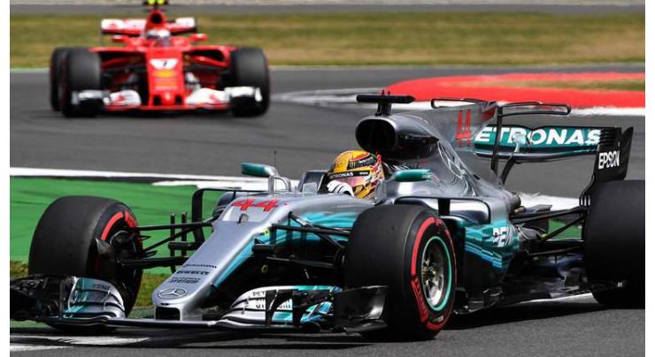 Grosjean clears air with Mercedes 