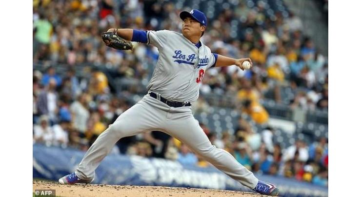 Baseball: Ryu shines as Dodgers notch 90th win 