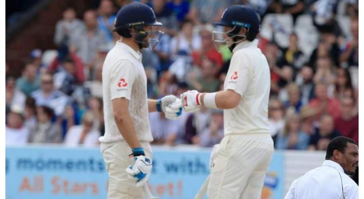 Cricket: England 303-4 after 3rd hour of day four, 2nd Test 