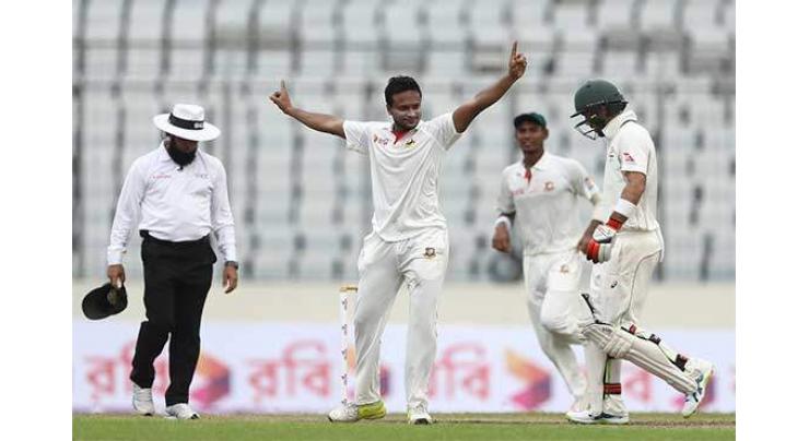 Shakib five-for helps dismiss Aussies for 217 
