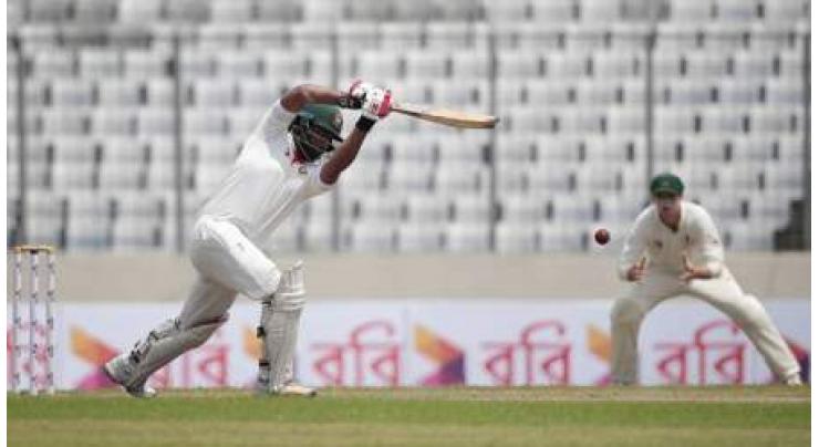 Cricket: Bangladesh 133-3 at lunch against Australia 