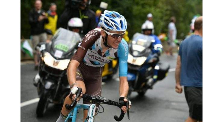 Cycling: Ag2r throw out two Vuelta riders for car tow 