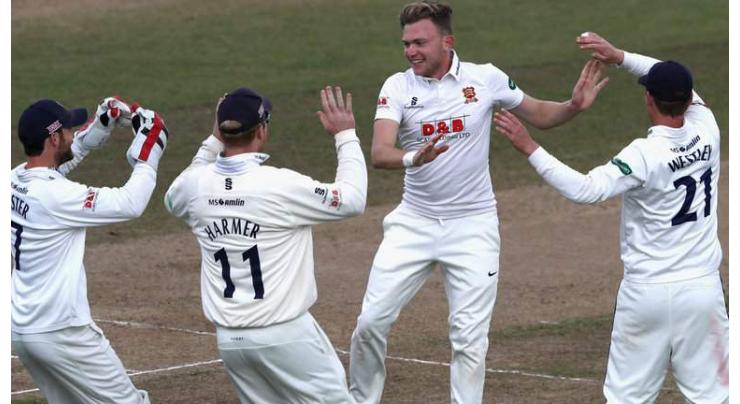 Cricket: Essex on brink of County Championship title 