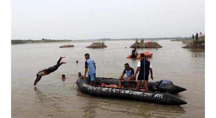 10 dead in boats capsizal in India 