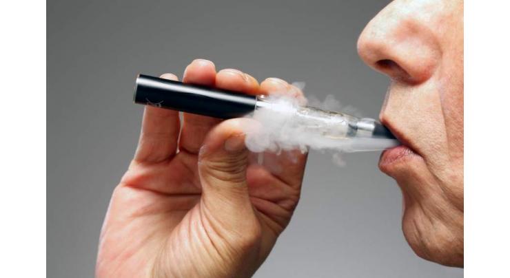 Vaping leads to real smoking in teens: study 