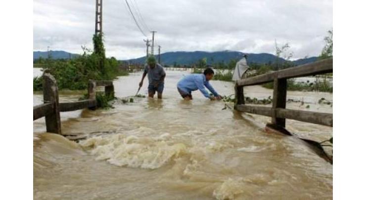 Floods, landslides kill 37 in Vietnam, scores missing 