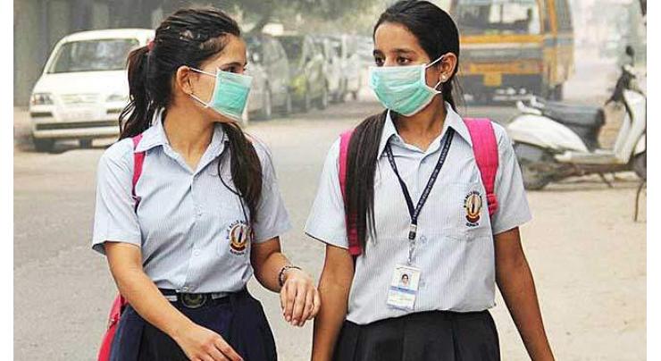 Delhi wakes up to 'hazardous' smog 