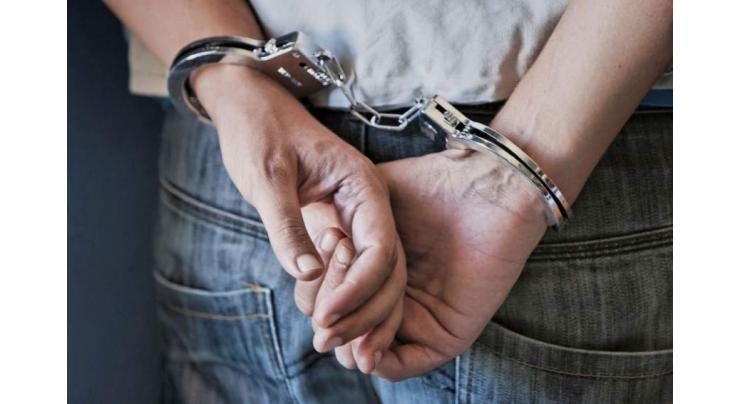5 drug-peddlers arrested 