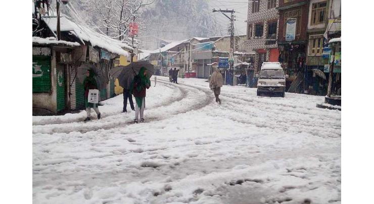 Chilliness grips upper KP as temperature dropped to -4degree centigrade in Kalam 