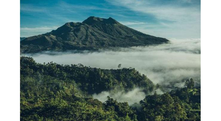 Indonesia's Mount Agung volcano erupts 