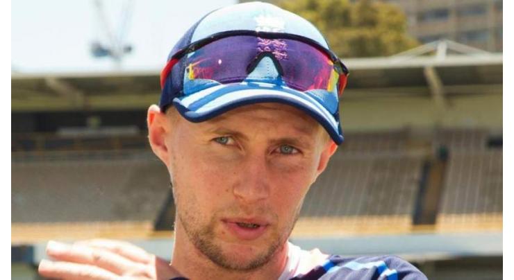 Trash talk only putting Aussies under pressure, says Root 