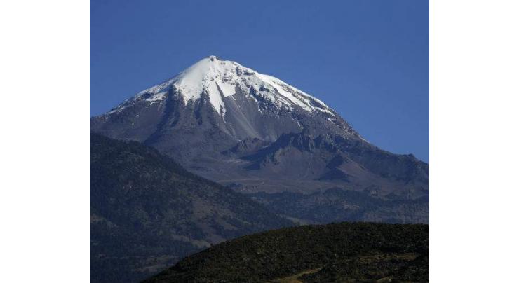 Four US hikers rescued off Mexico volcano, one missing 