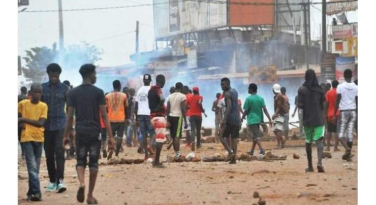 Guinea cracks down on media as education strike grinds on 