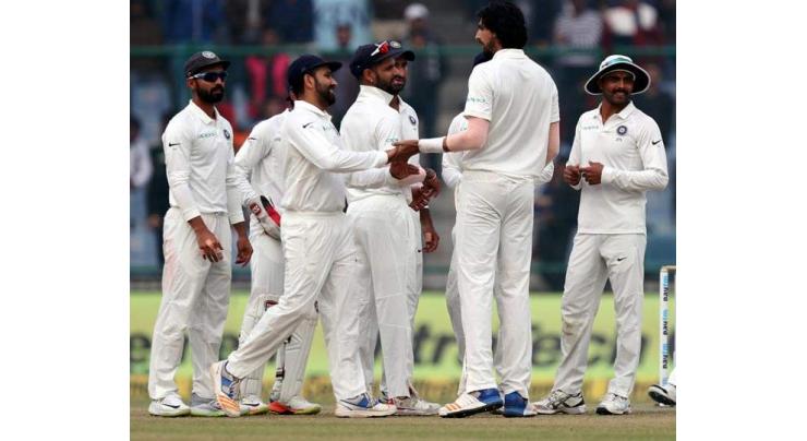 Sri Lanka 373 all out, concede 163 run lead to India 