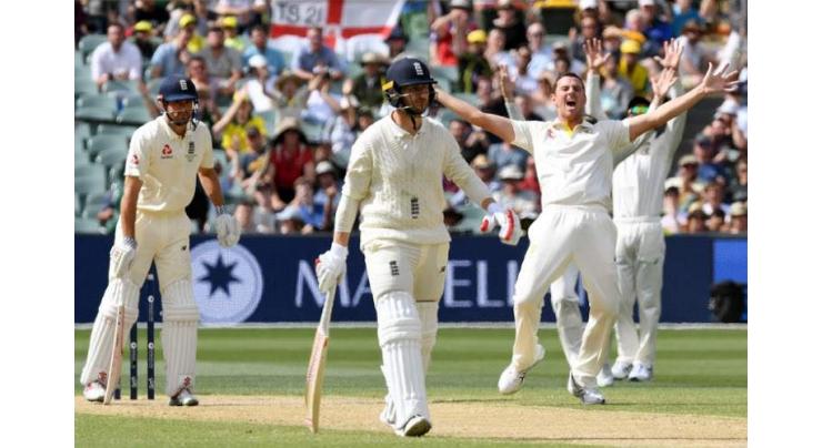England 68-2 chasing 354 to win second Ashes Test 