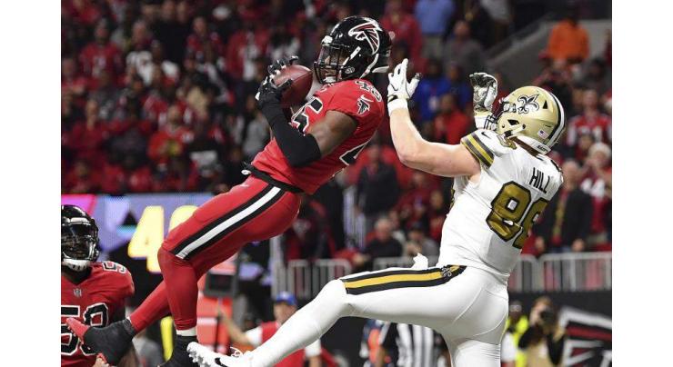 NFL: Falcons edge Saints 20-17, keep division hopes alive 