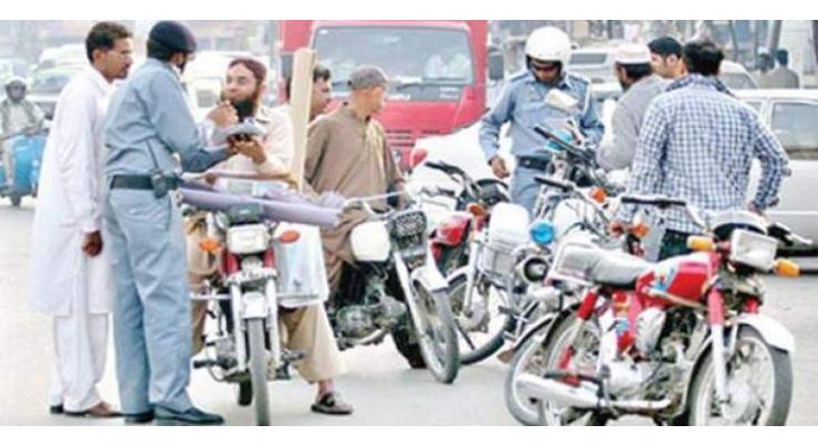 30 vehicles challaned on violation traffic law in Quetta 
