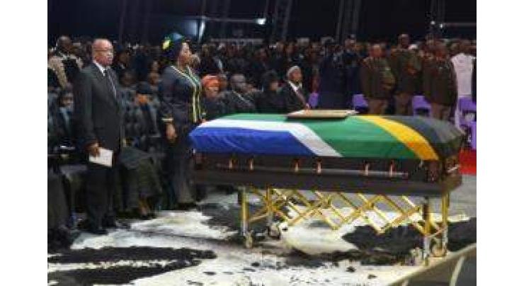 Mandela family 'dismayed' by funeral corruption claims 