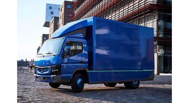 Daimler delivers its first all-electric trucks in Europe 
