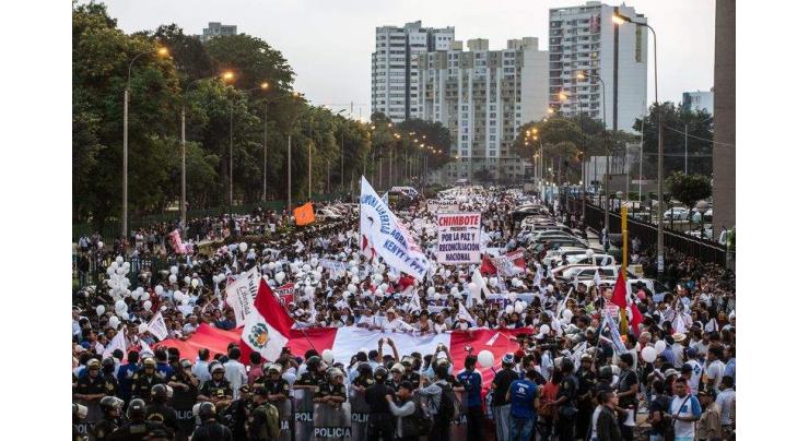 Hundreds supporting Fujimori pardon demonstrate in Lima 