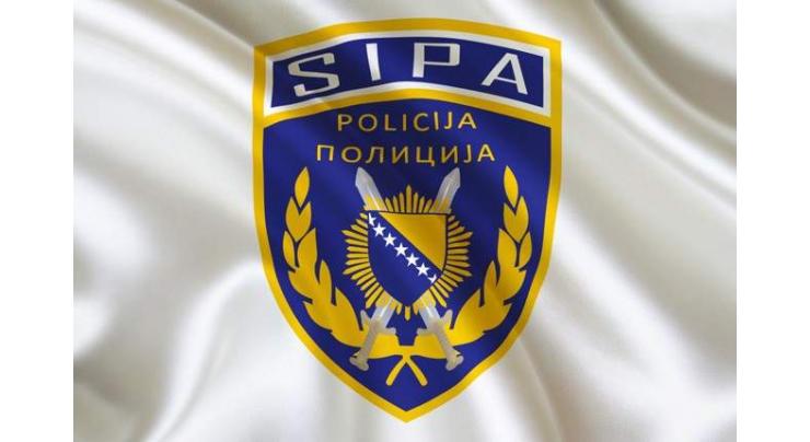Bosnia police investigate reported paramilitary group 